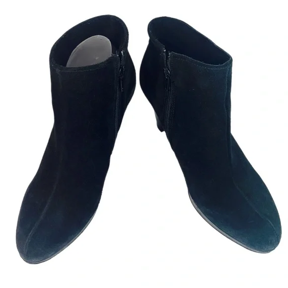 La CANADIENNE Dark Suede Ankle Boots - Picture 3 of 7